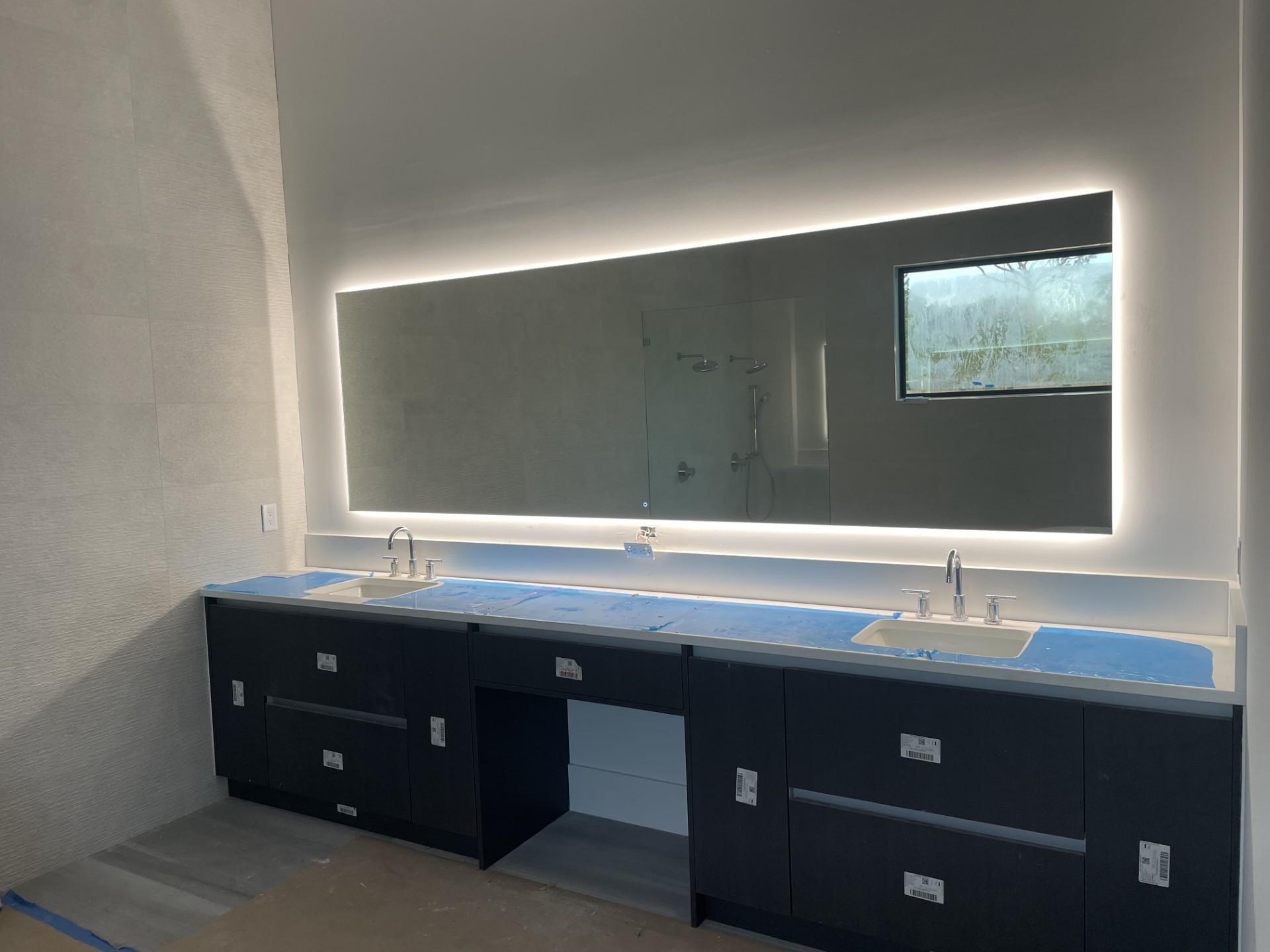 Custom mirror installation serving South Florida homes by RG Glass